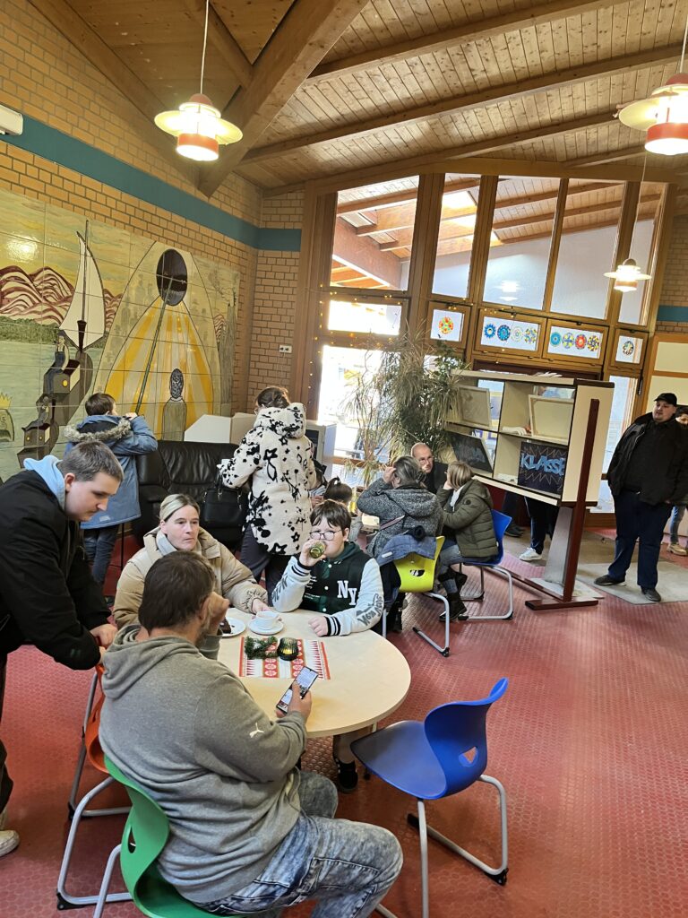 Weihnachtliche Stimmung beim Adventsbasar des Fördervereins