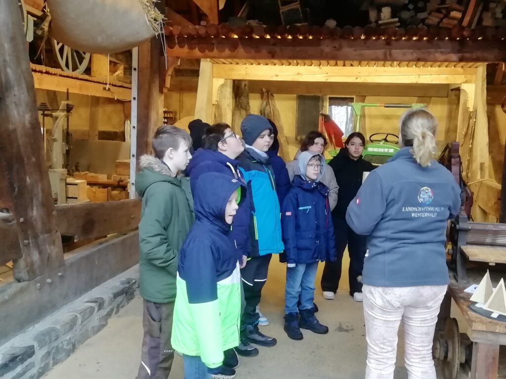 Die Klassen 5 und 6 erleben Weihnachten früher