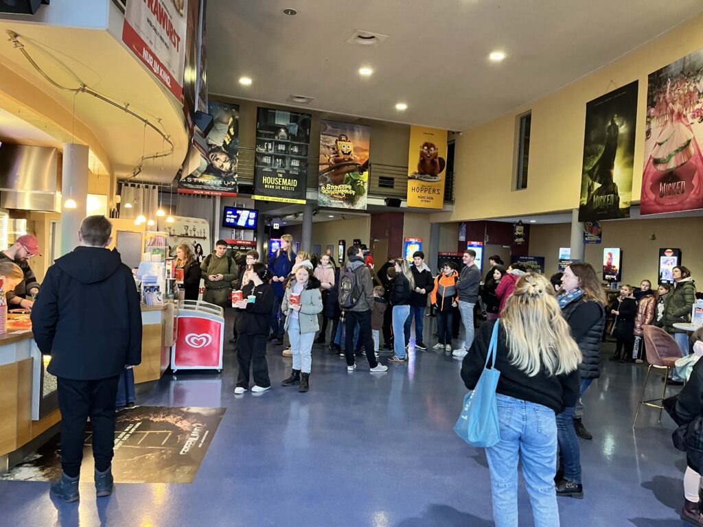 "Momo" im CINEXX-Hachenburg