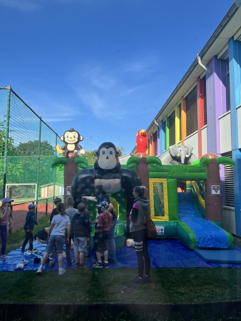 Gemeinsames Spielefest der Wolfsteinschule und der Michael-Ende-Schule