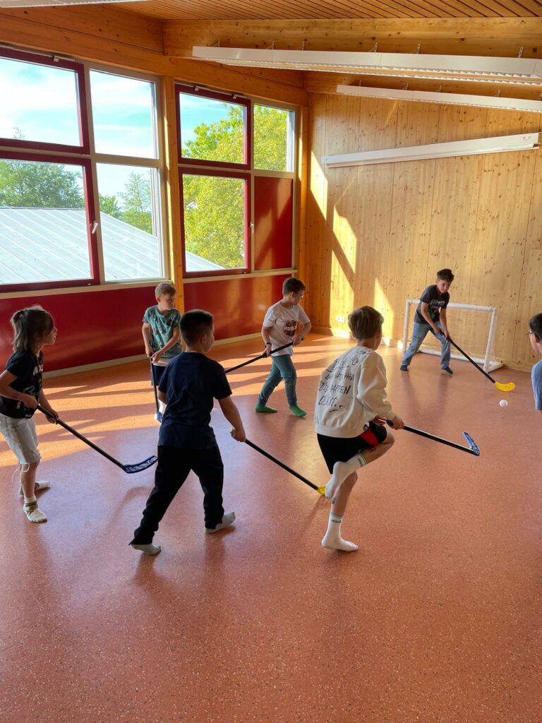 Gemeinsames Spielefest der Wolfsteinschule und der Michael-Ende-Schule