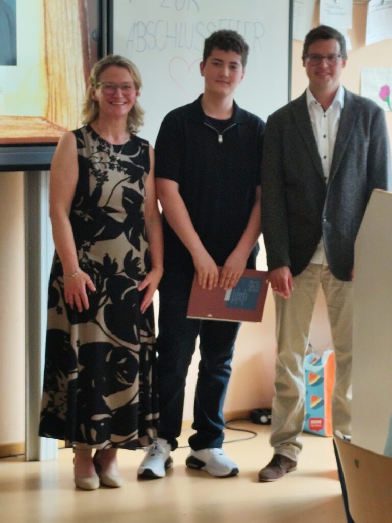 Klasse 9 "fliegt" aus der Schule
