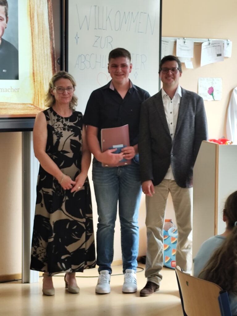 Klasse 9 "fliegt" aus der Schule