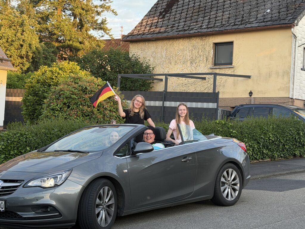 Klasse 9 verabschiedet sich am "Chaostag" von der Schulgemeinschaft