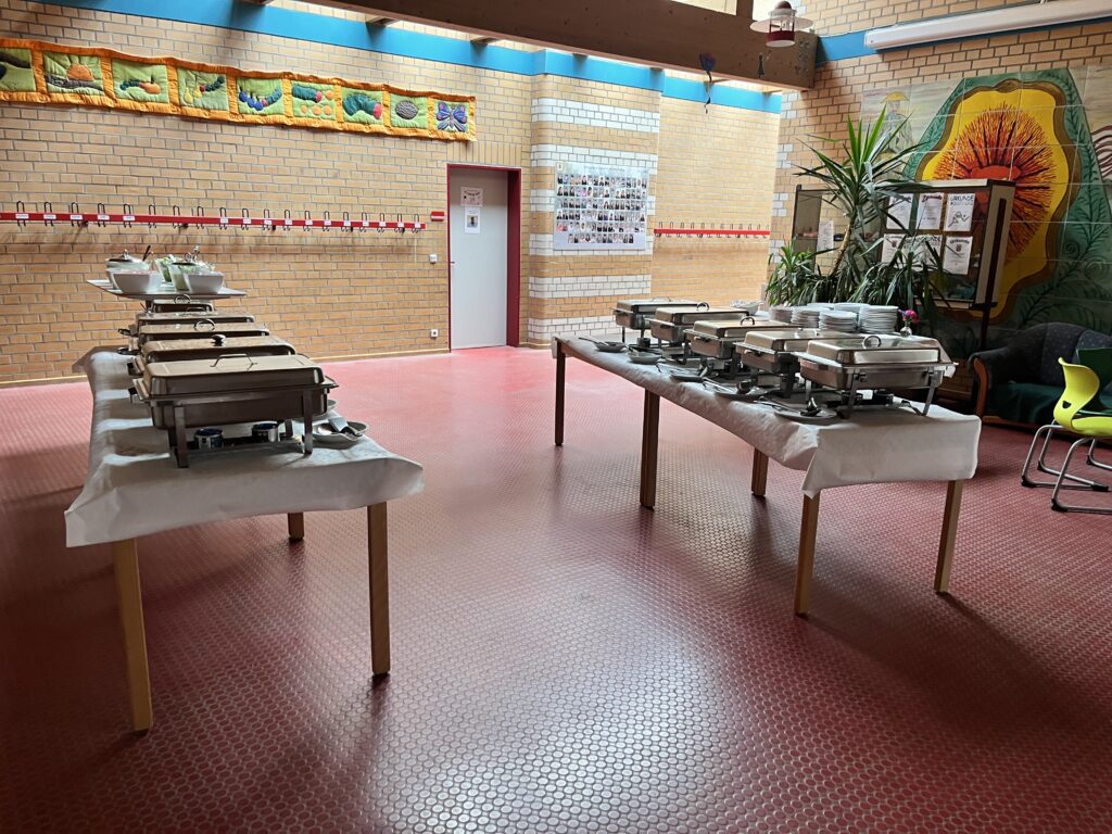 Klasse 9 "fliegt" aus der Schule