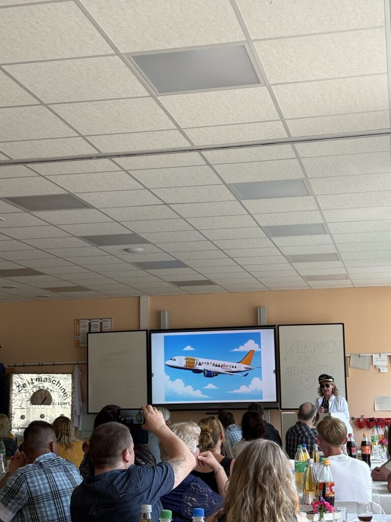 Klasse 9 "fliegt" aus der Schule